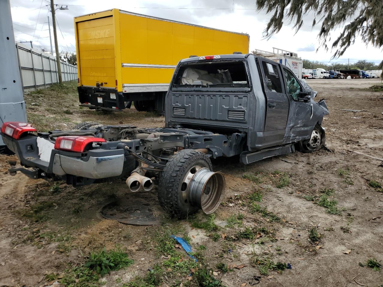 2021 Ford F350 - Image 3