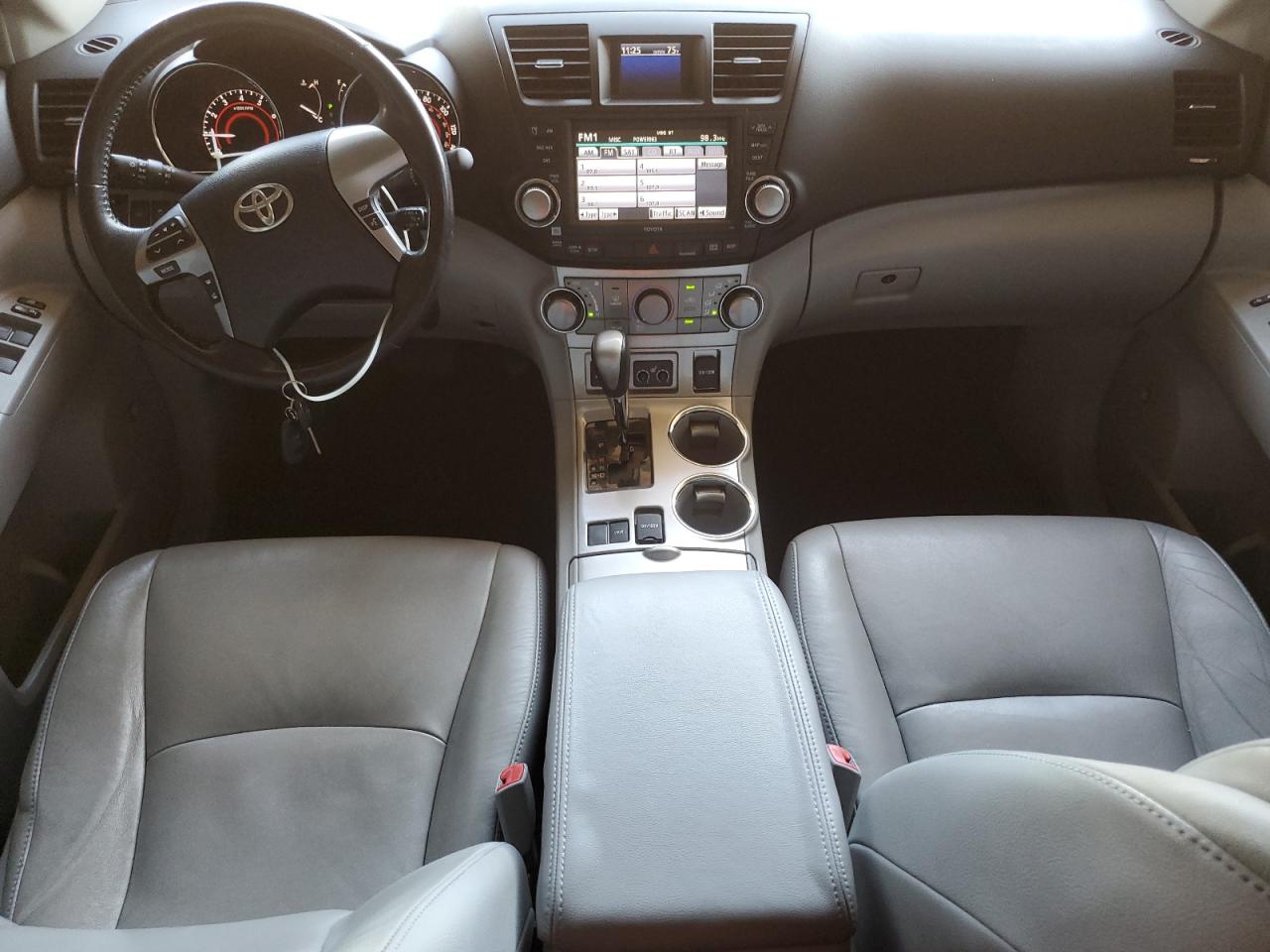 2011 Toyota Highlander - Image 8