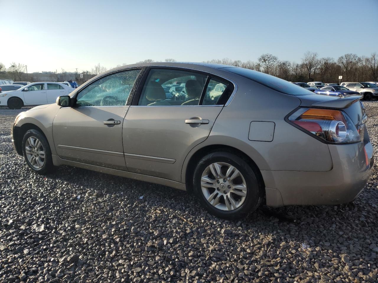 2012 Nissan Altima - Image 2