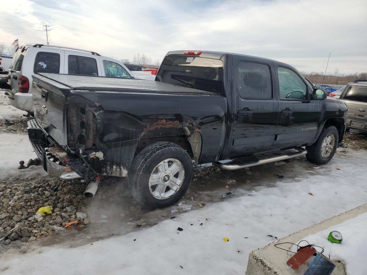 2007 Chevrolet Silverado - Image 3