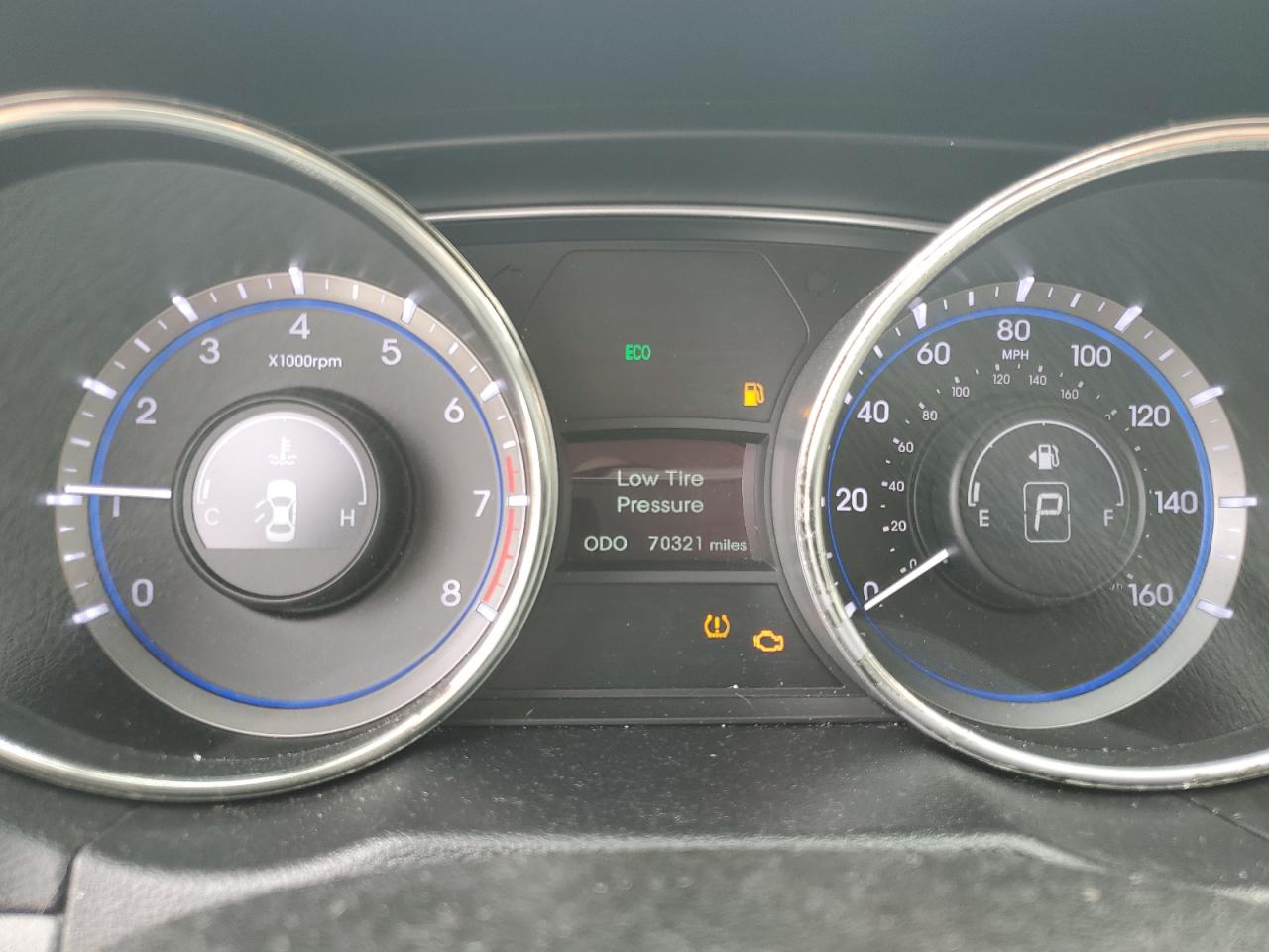 2012 Hyundai Sonata - Image 9