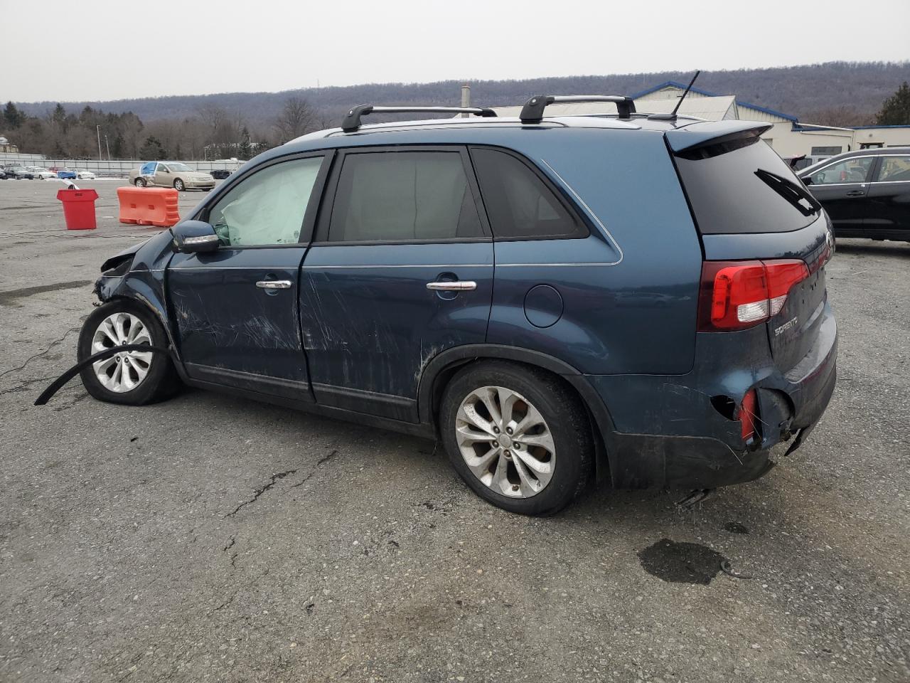 2015 Kia Sorento - Image 2
