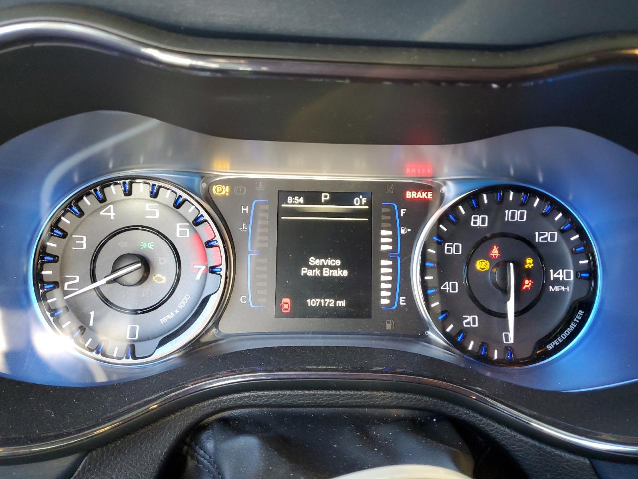 2016 Chrysler 200 - Image 9