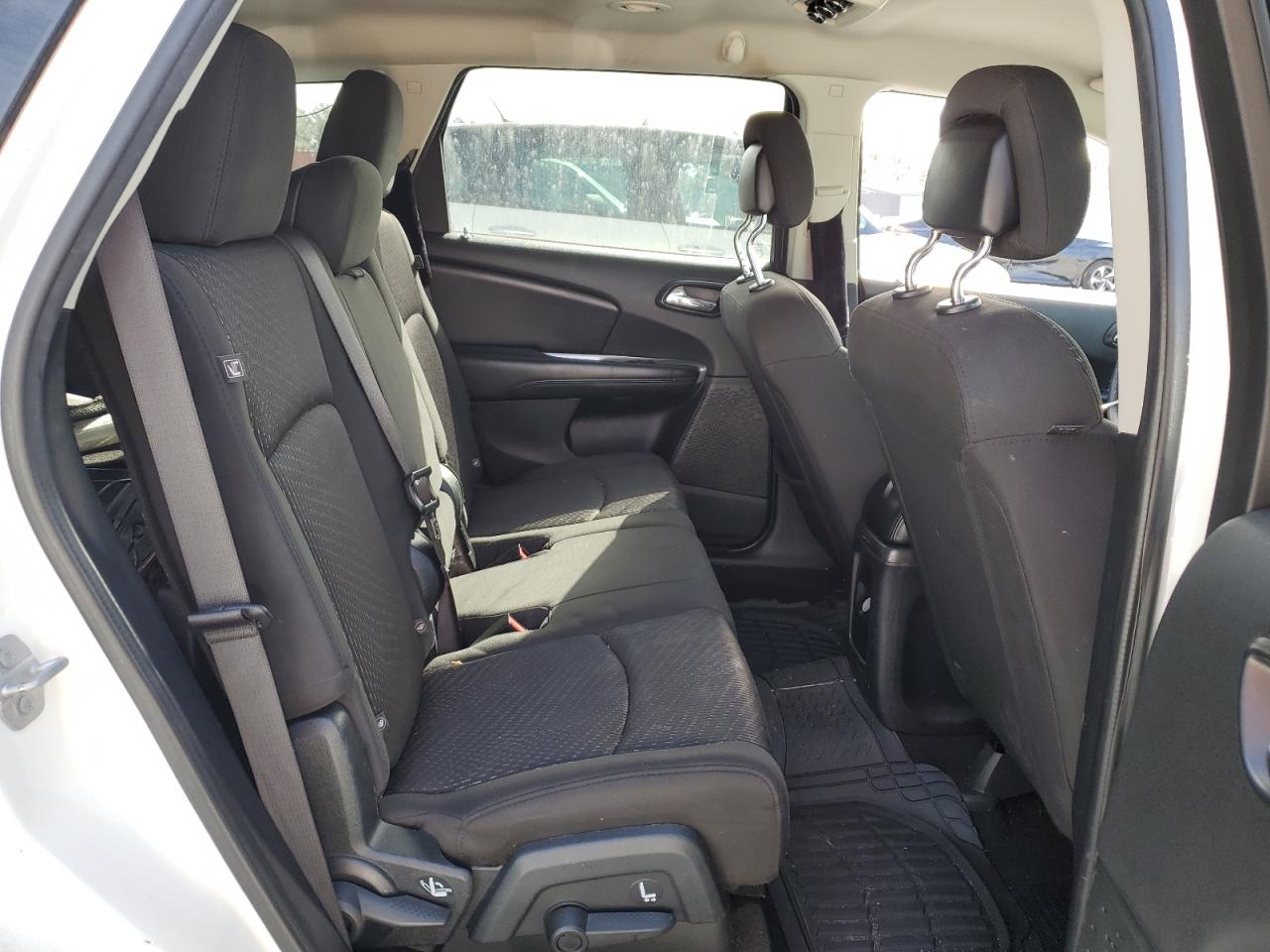 2017 Dodge Journey - Image 11