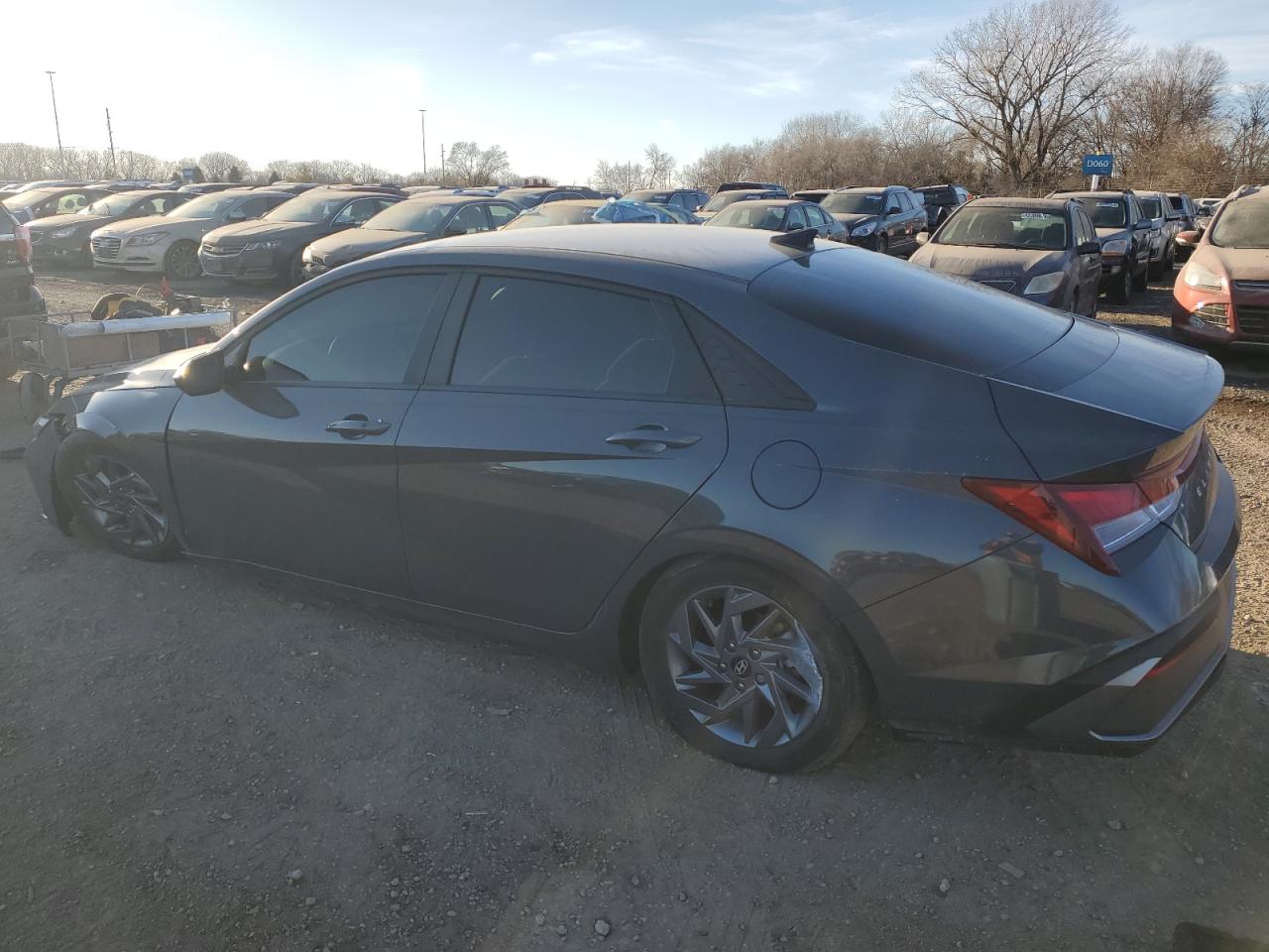 2024 Hyundai Elantra - Image 2