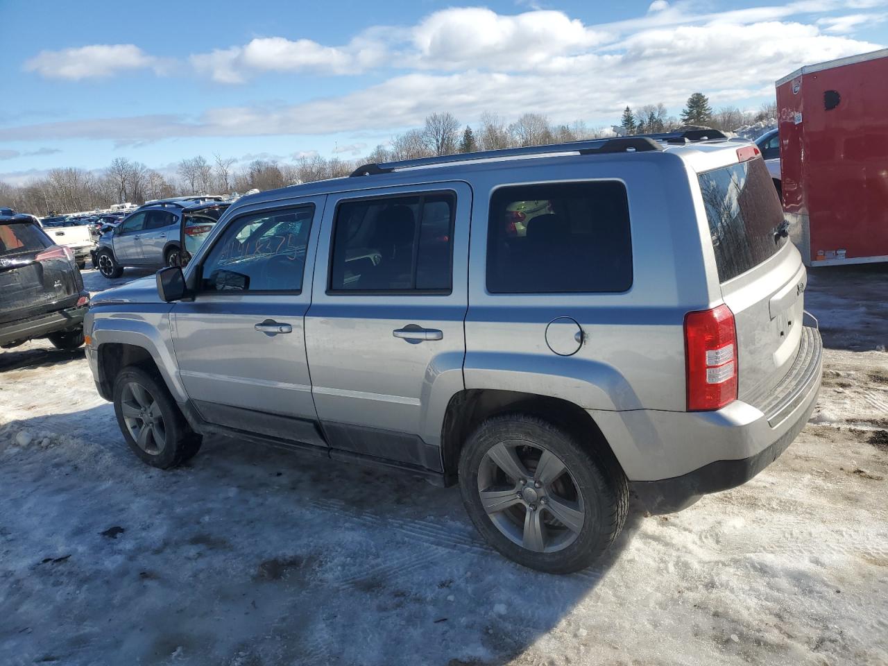 2016 Jeep Liberty (Patriot) - Image 2