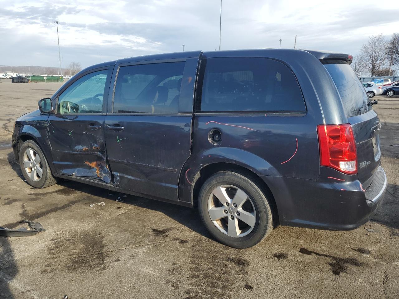 2014 Dodge Caravan - Image 2