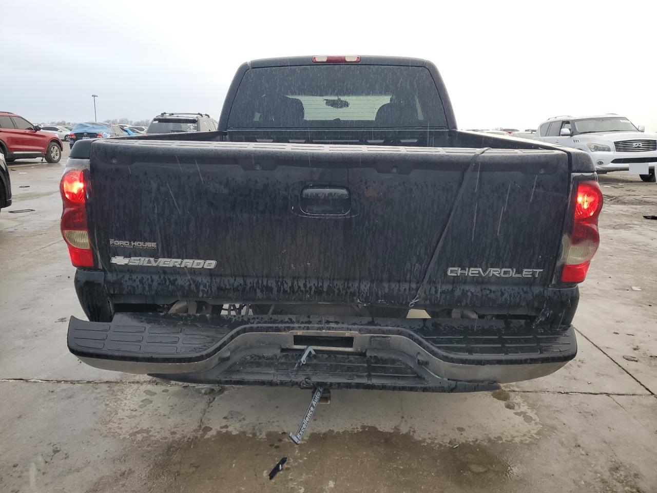2004 Chevrolet Silverado - Image 6