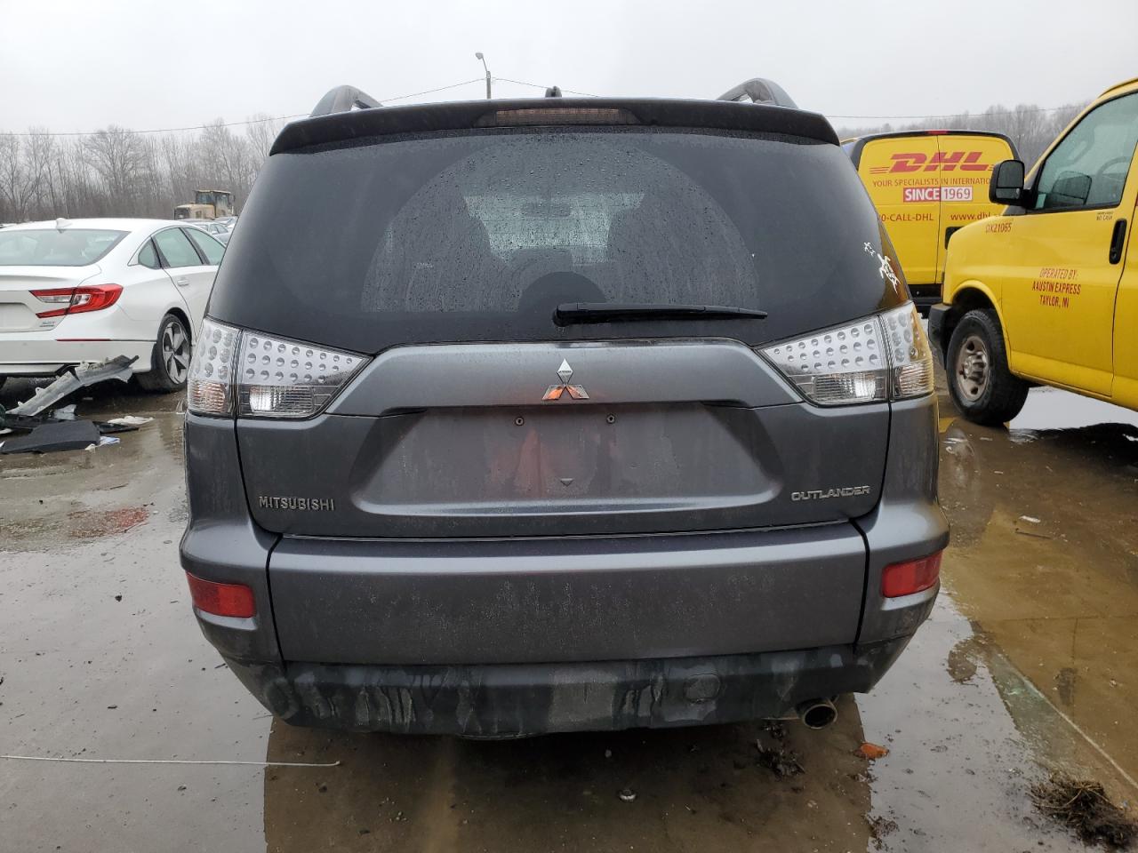 2012 Mitsubishi Outlander - Image 6