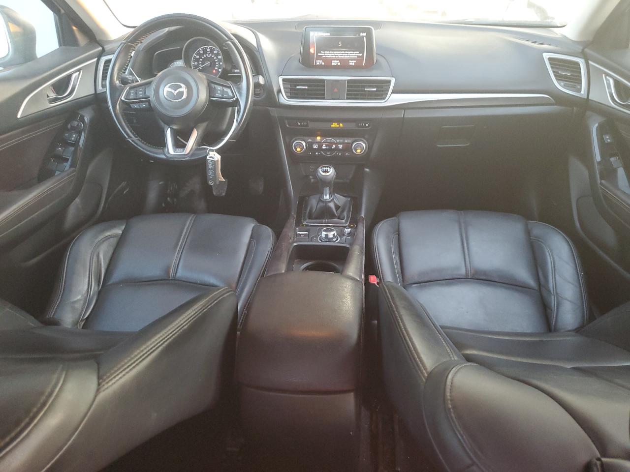 2017 Mazda 3 - Image 8