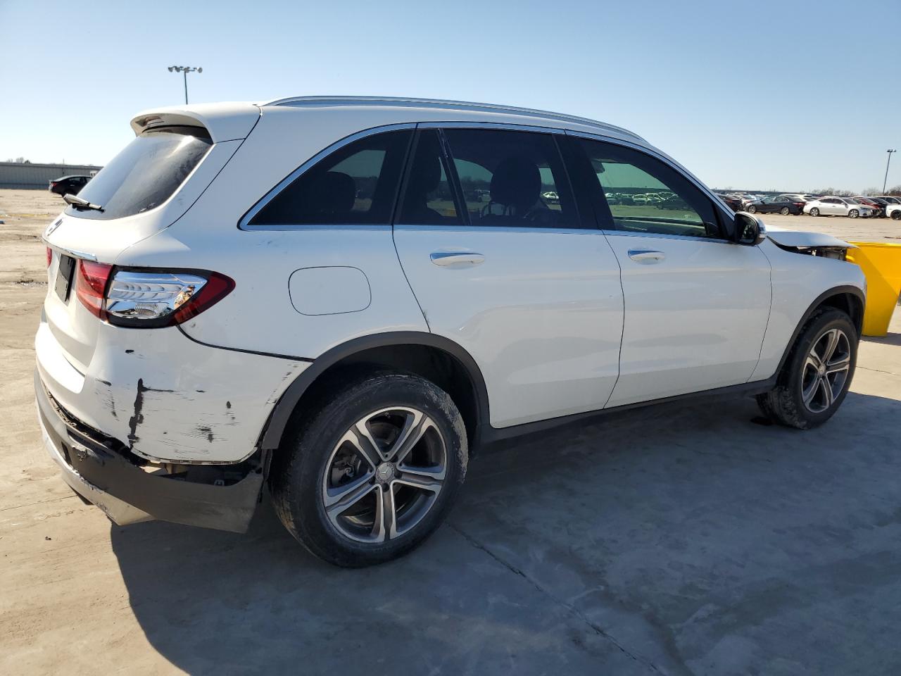 2016 Mercedes-Benz GLC - Image 3