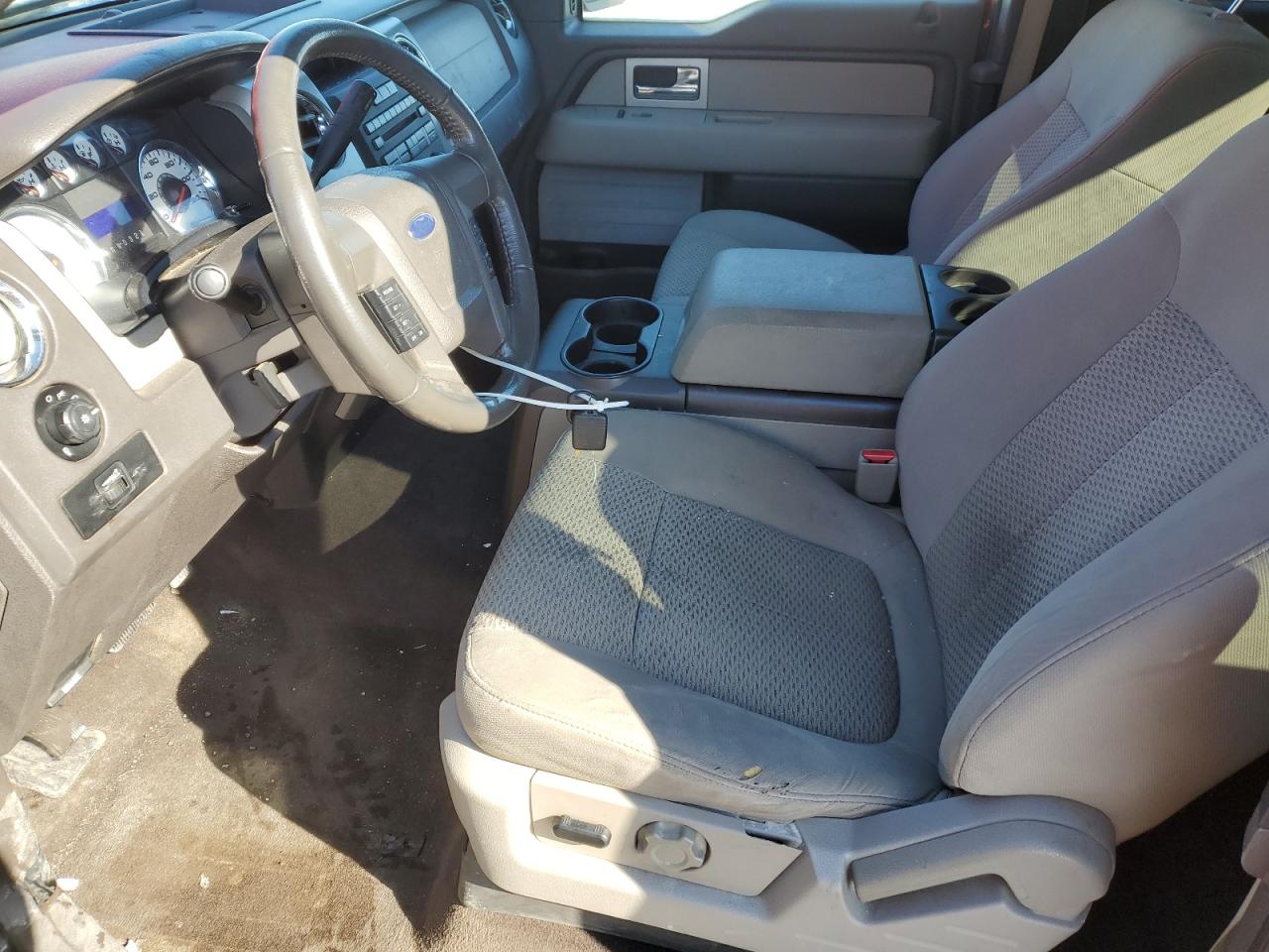 2010 Ford F-150 - Image 7