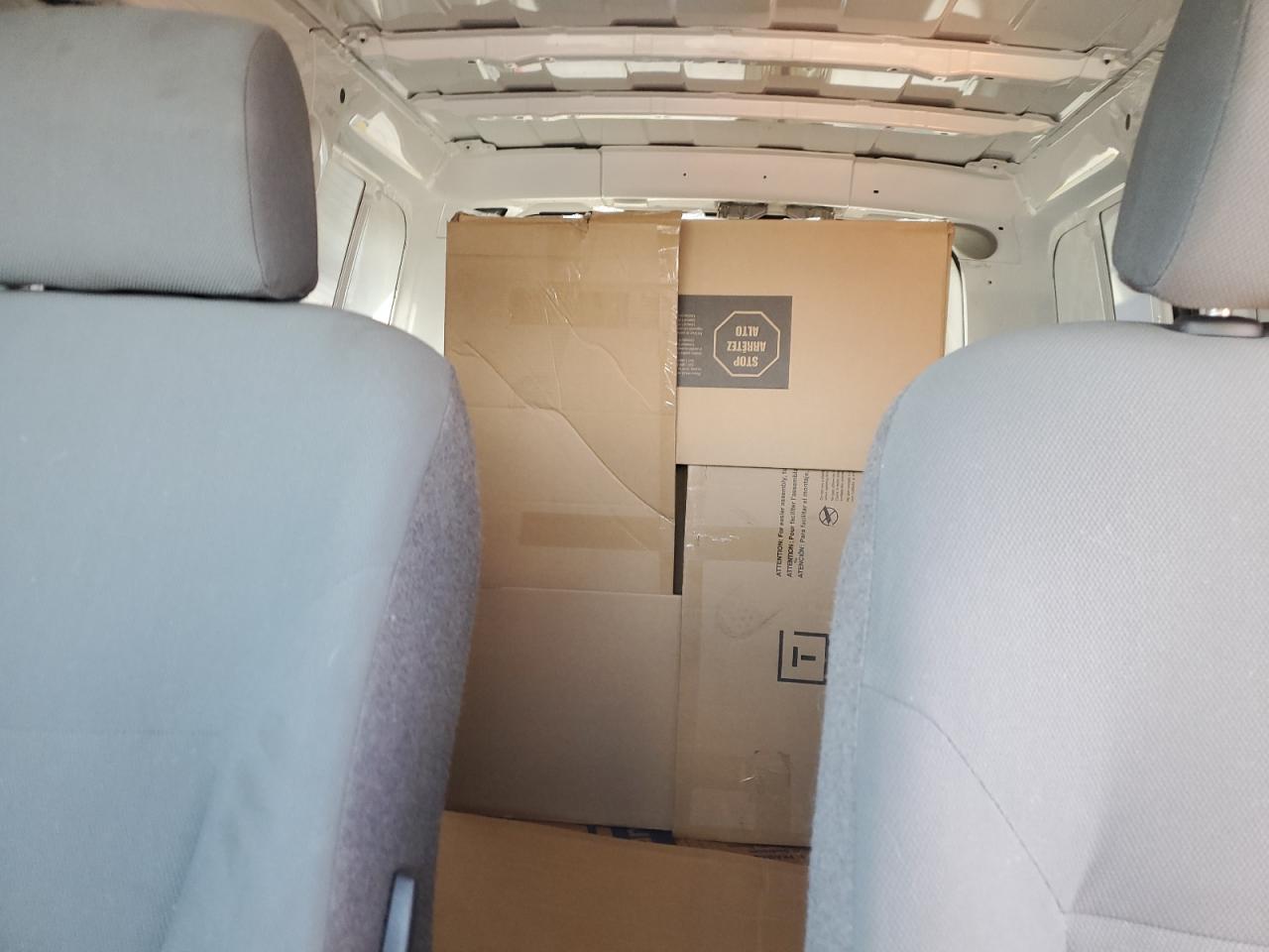 2015 Nissan NV - Image 10