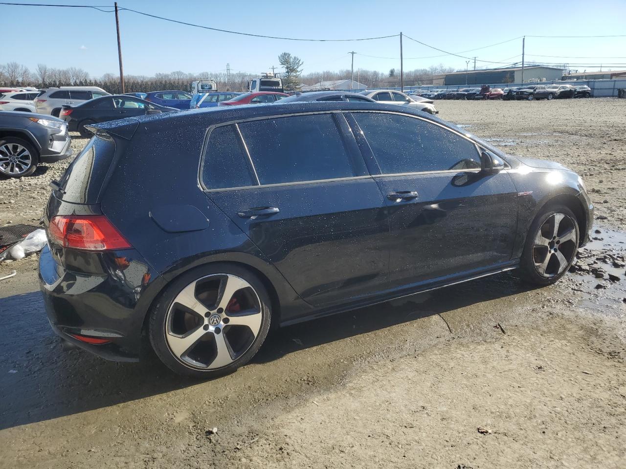 2017 Volkswagen GTI - Image 3