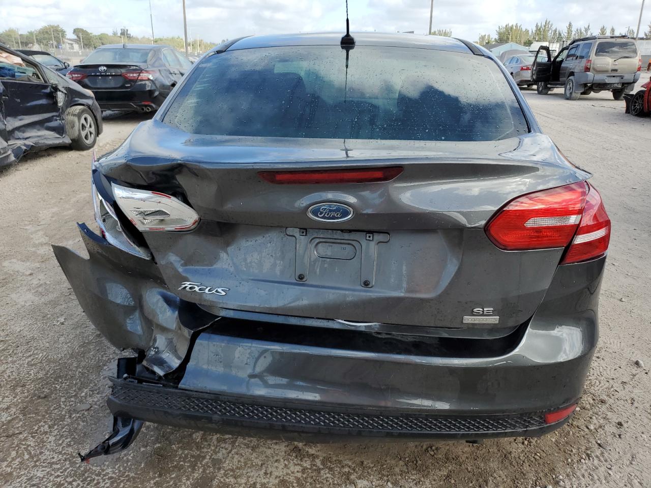 2018 Ford Focus - Image 6