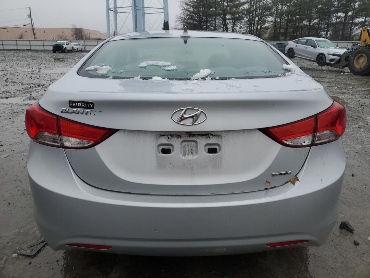 2011 Hyundai Elantra - Image 6