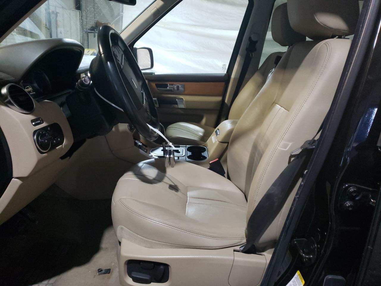 2013 Land Rover LR4 - Image 7