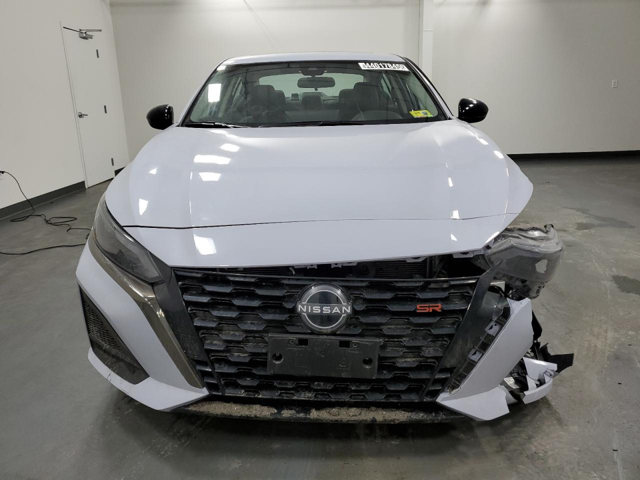 2024 Nissan Altima - Image 5