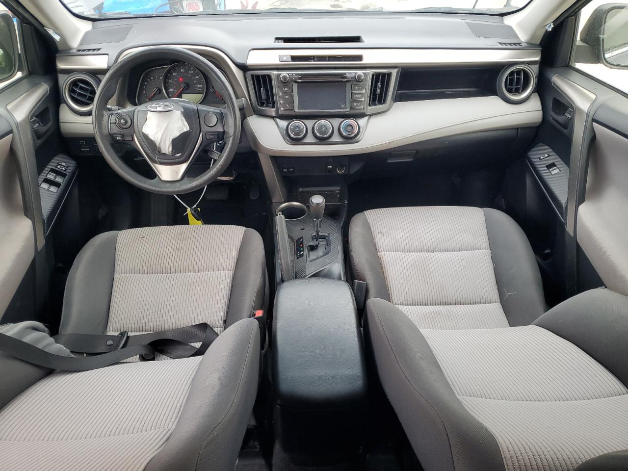 2015 Toyota RAV 4 - Image 8