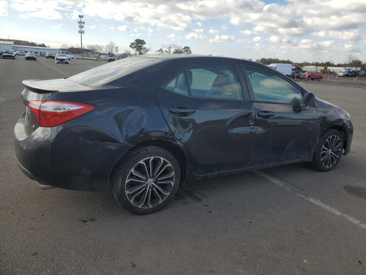2015 Toyota Corolla - Image 3