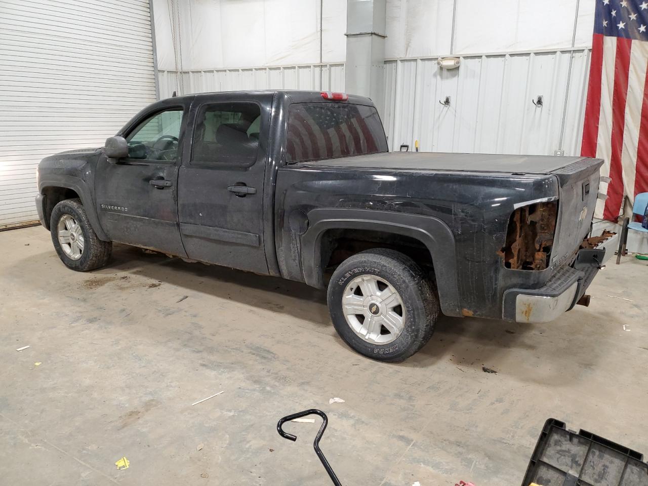 2010 Chevrolet Silverado - Image 2