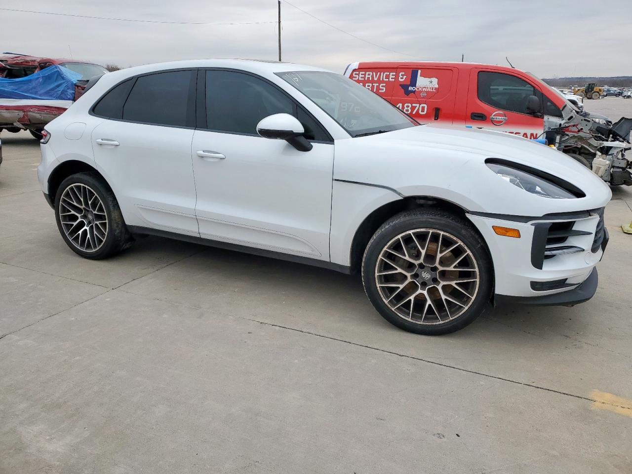 2021 Porsche Macan - Image 4