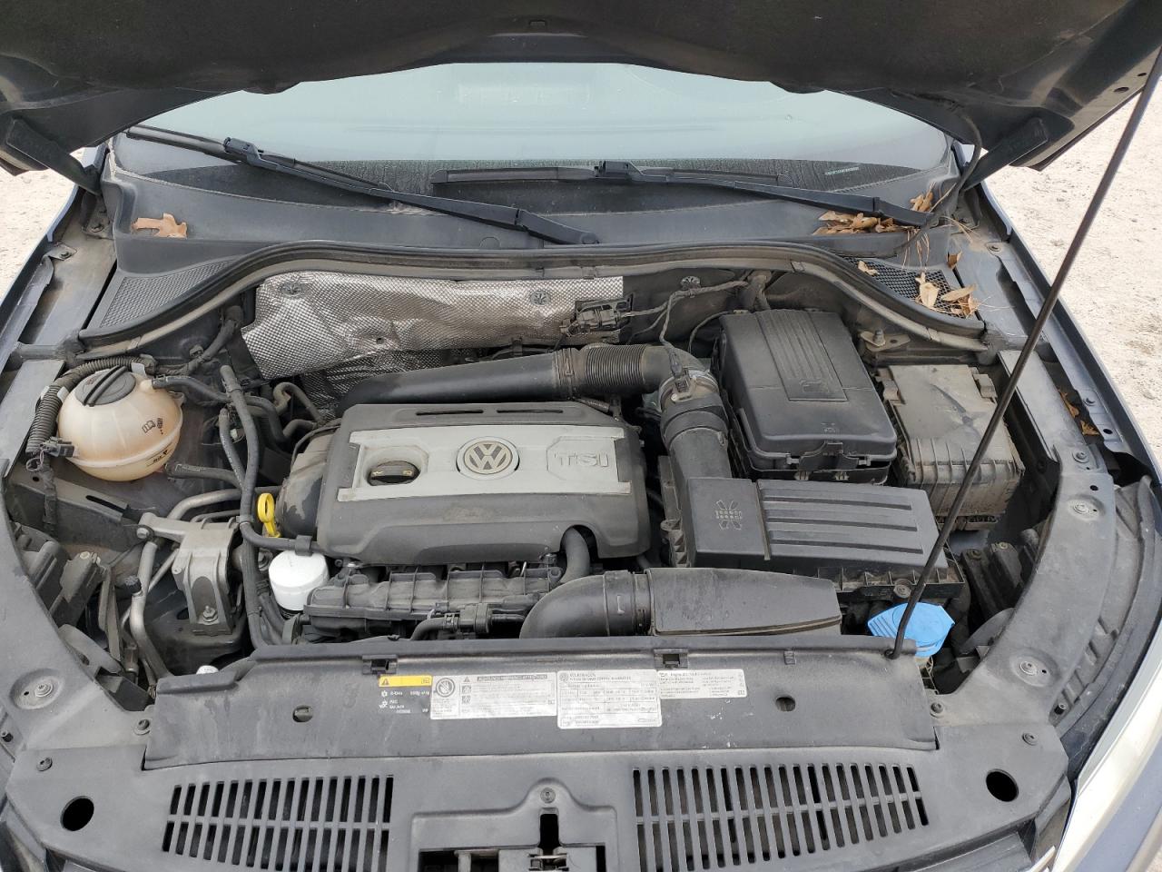 2016 Volkswagen Tiguan - Image 12
