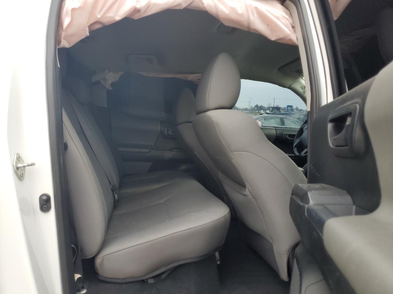 2017 Toyota Tacoma - Image 10