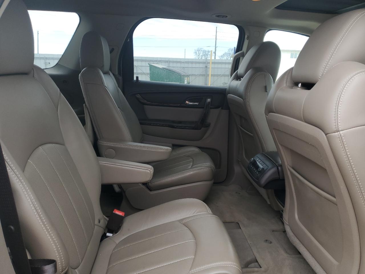 2014 GMC Acadia - Image 11