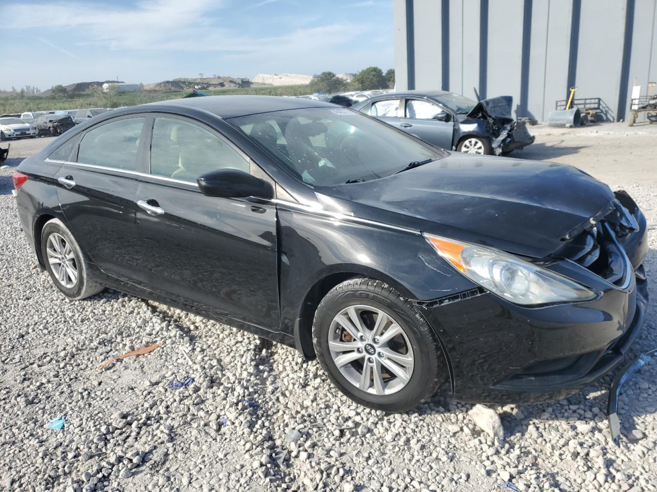 2012 Hyundai Sonata - Image 4