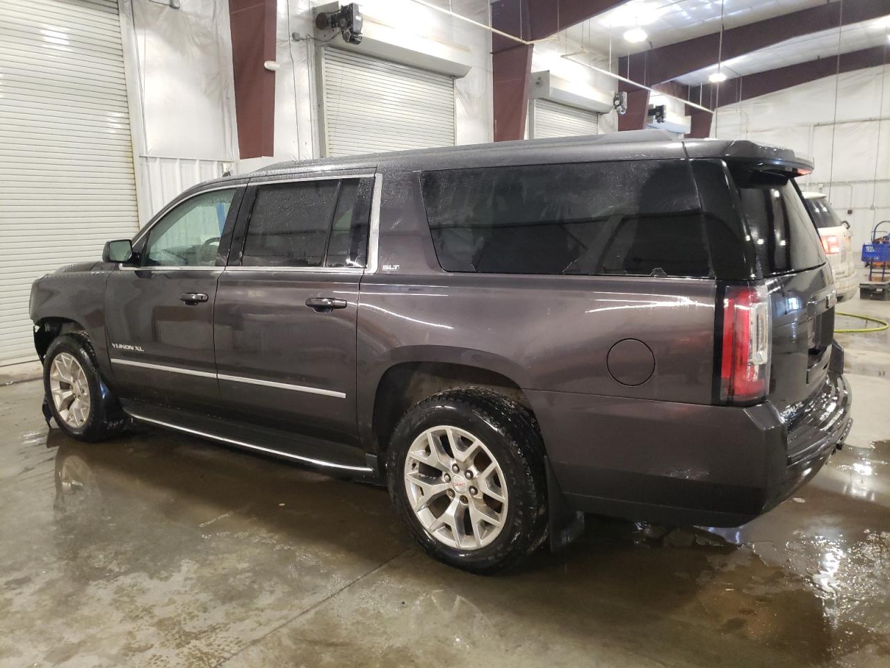 2016 GMC Yukon - Image 2
