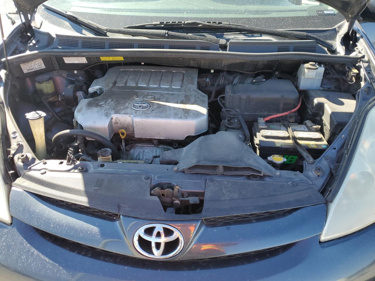2008 Toyota Sienna - Image 12