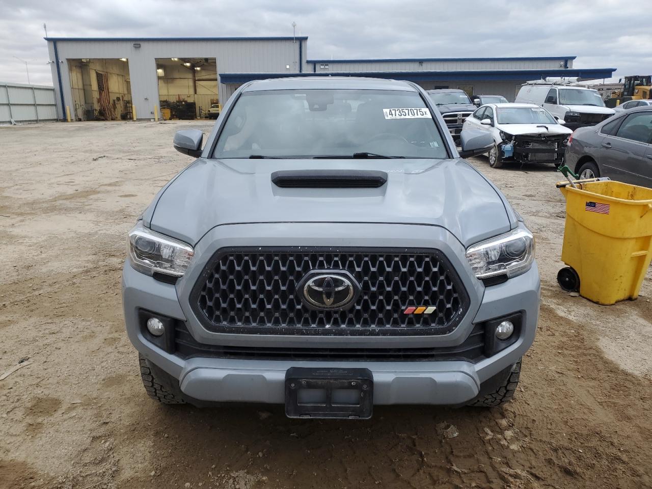 2019 Toyota Tacoma - Image 5