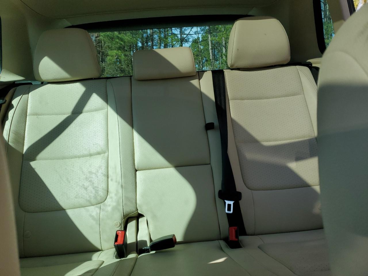 2017 Volkswagen Tiguan - Image 10