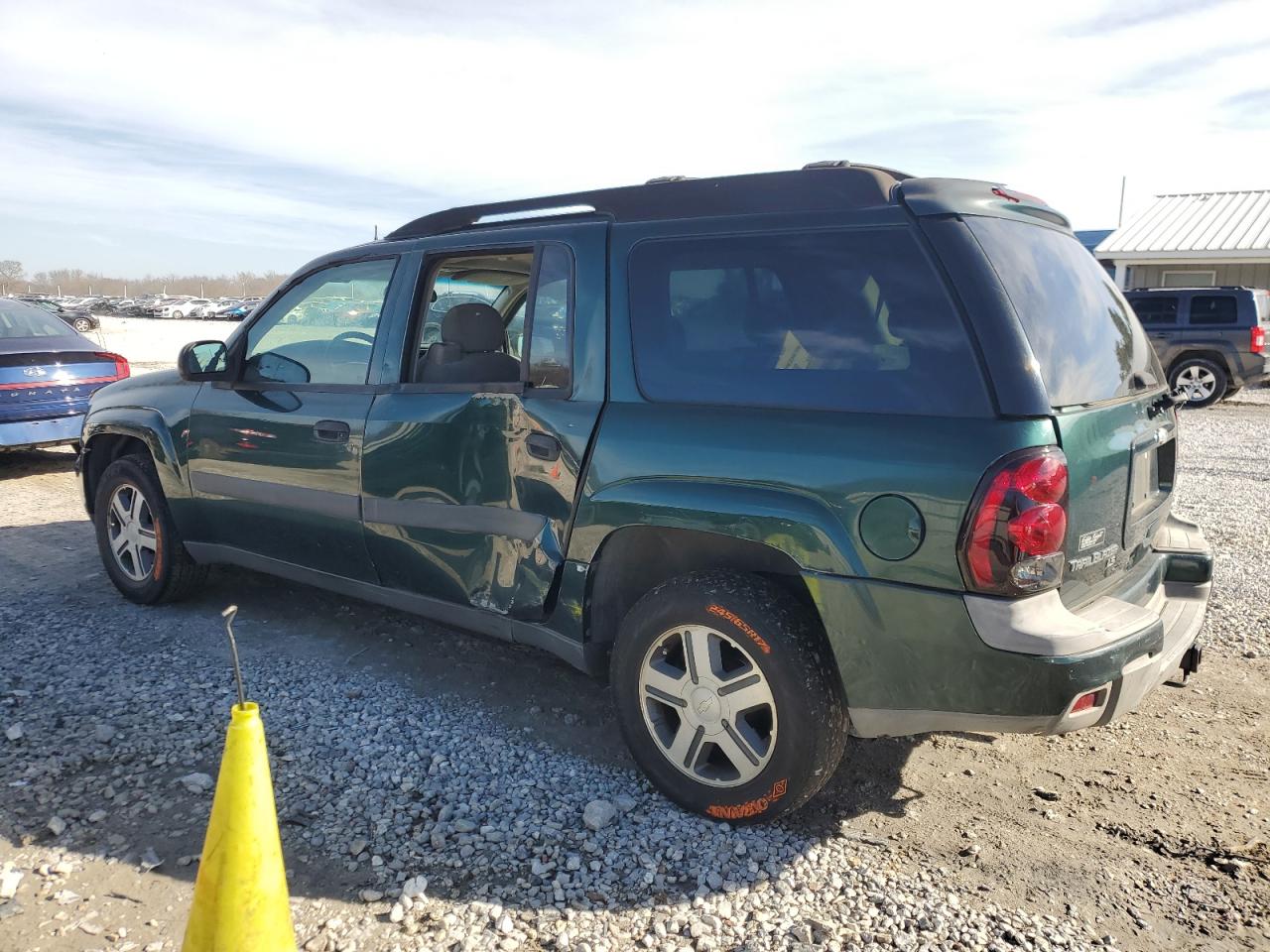 2005 Chevrolet TrailBlazer - Image 2