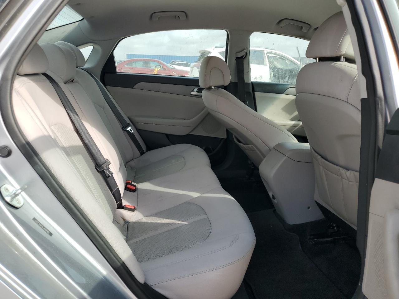 2015 Hyundai Sonata - Image 10