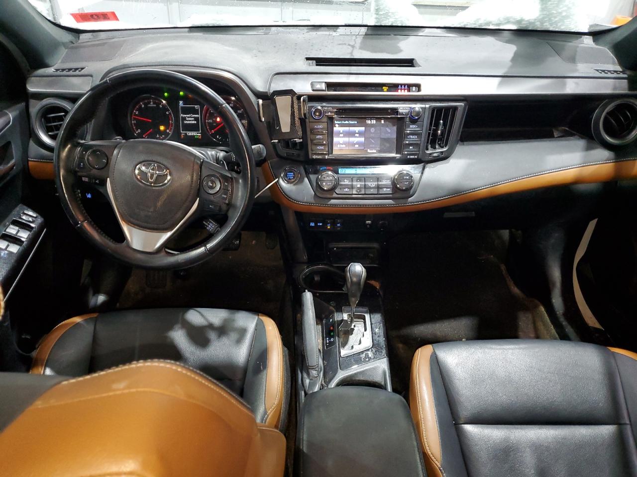 2017 Toyota RAV 4 - Image 8