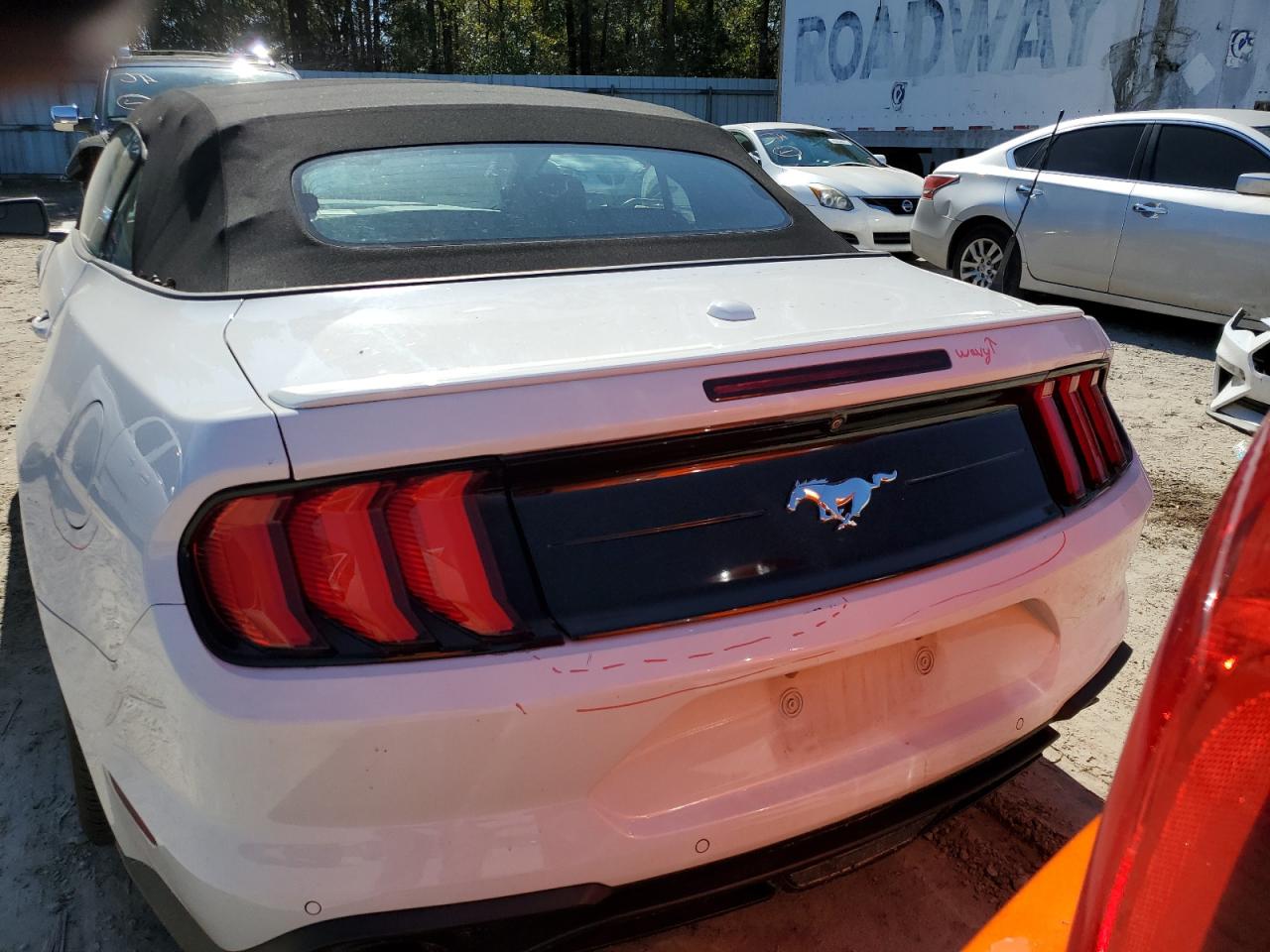 2020 Ford Mustang - Image 6