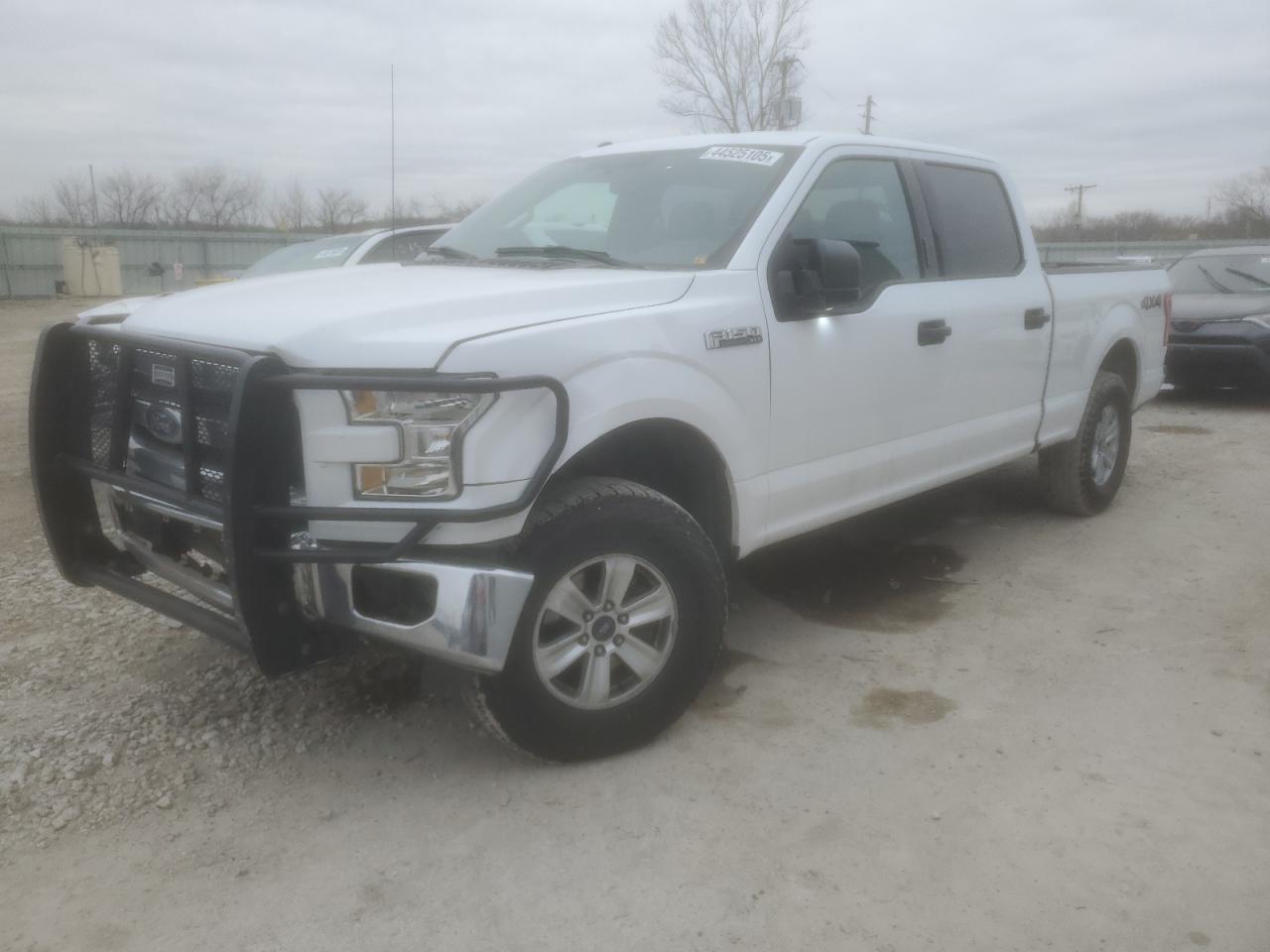 Kansas City, KS에서 판매 중인 2016 Ford F150 Supercrew - Front End