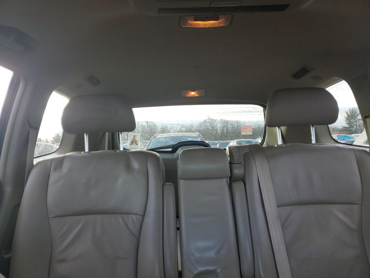2010 Toyota Highlander - Image 10