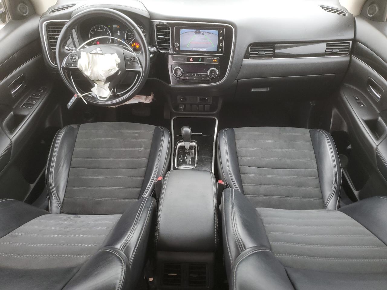 2019 Mitsubishi Outlander - Image 8
