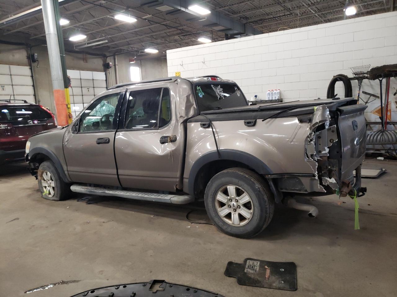 2007 Ford Explorer - Image 2