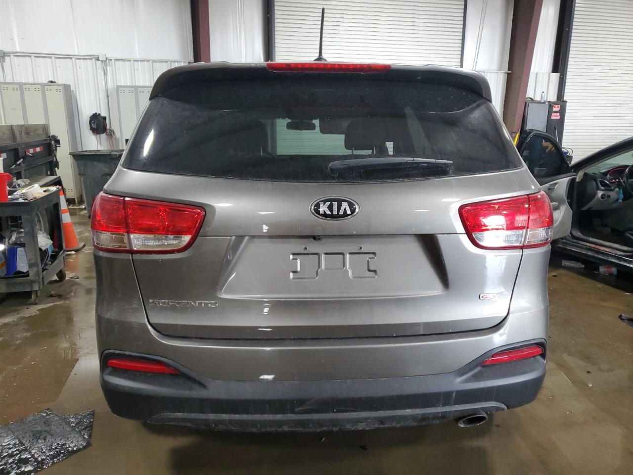 2017 Kia Sorento - Image 6