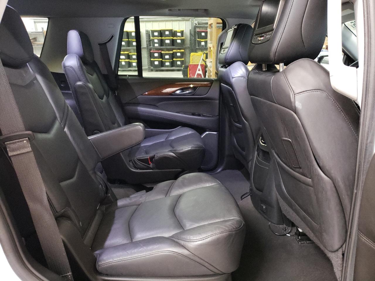 2020 Cadillac Escalade - Image 12