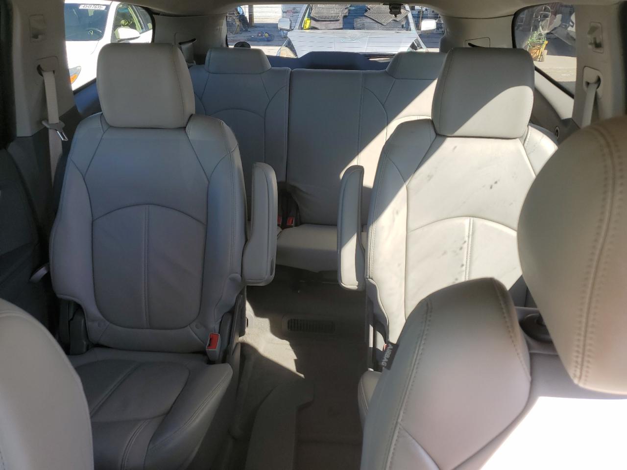 2017 Chevrolet Traverse - Image 10