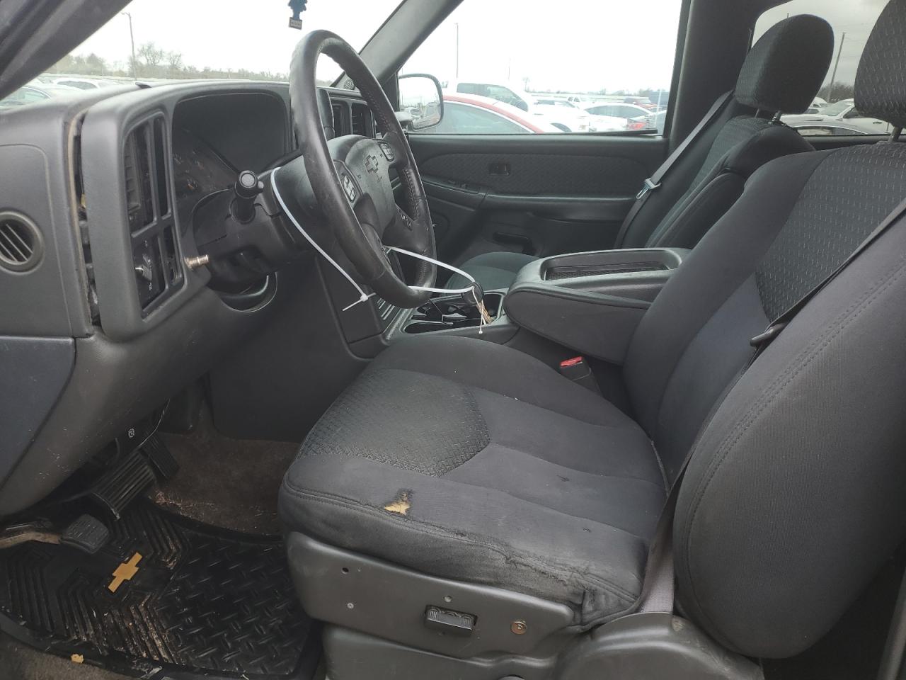 2003 Chevrolet Avalanche - Image 7