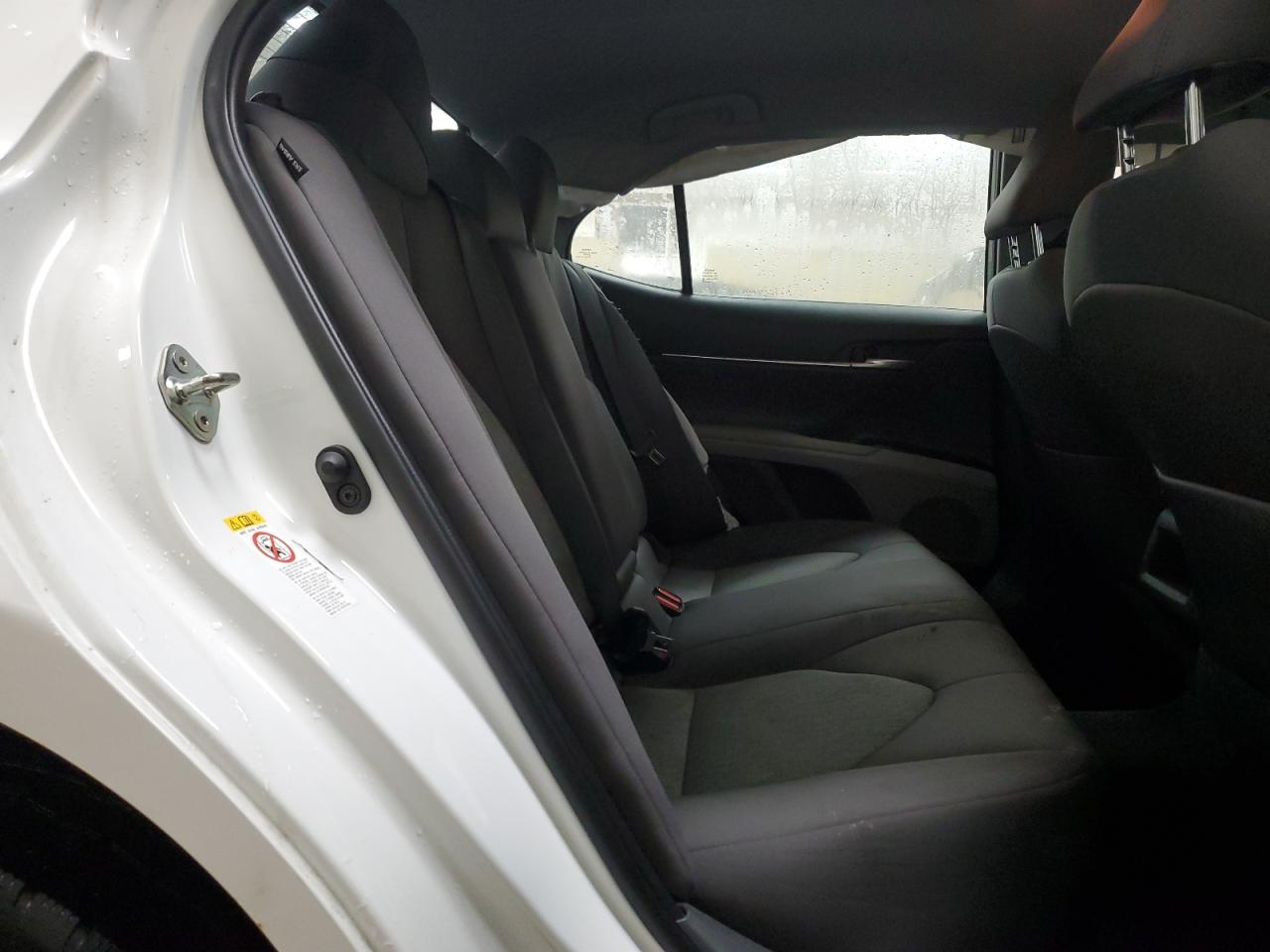 2018 Toyota Camry - Image 10