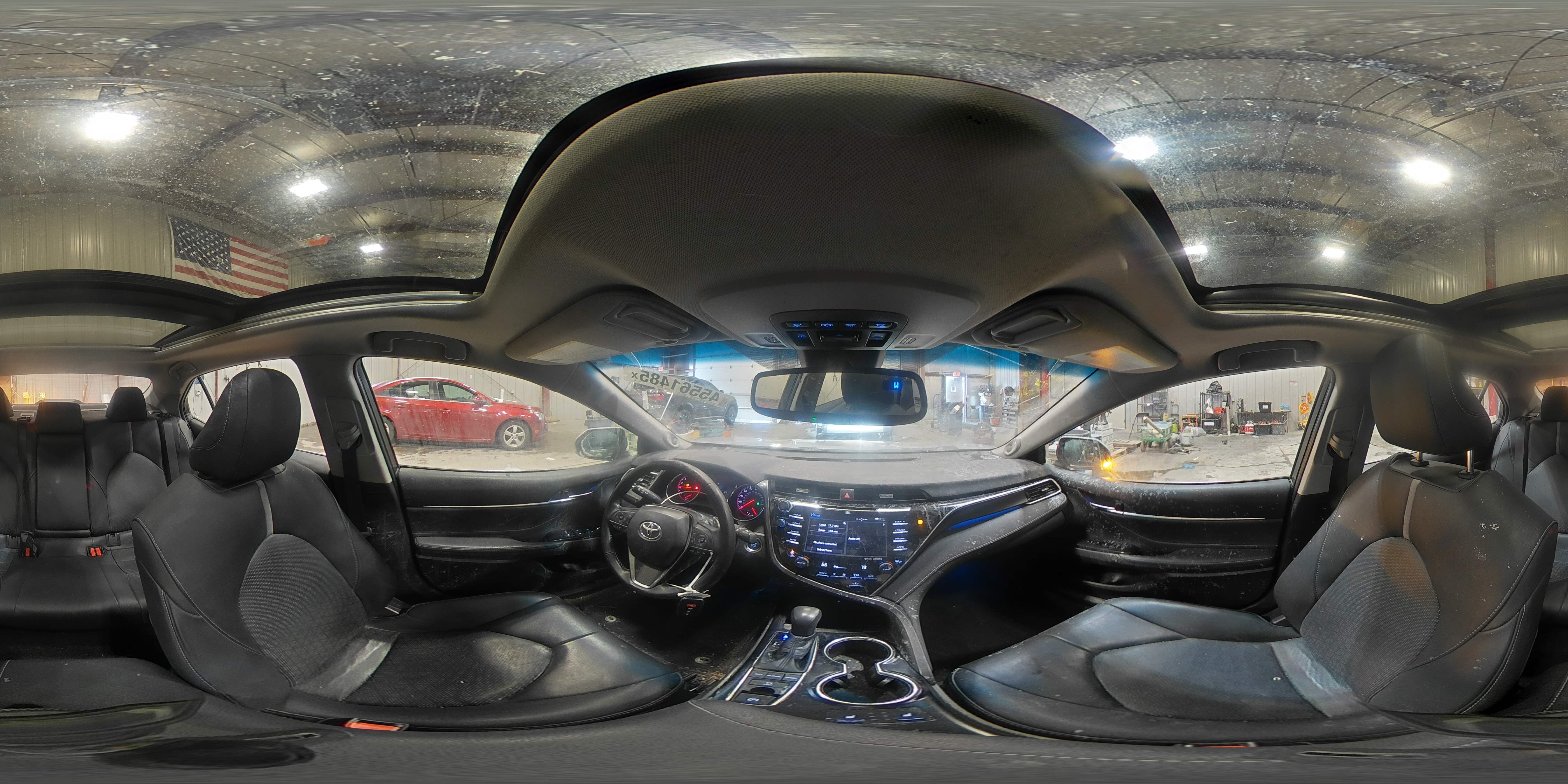 2018 Toyota Camry - Image 12