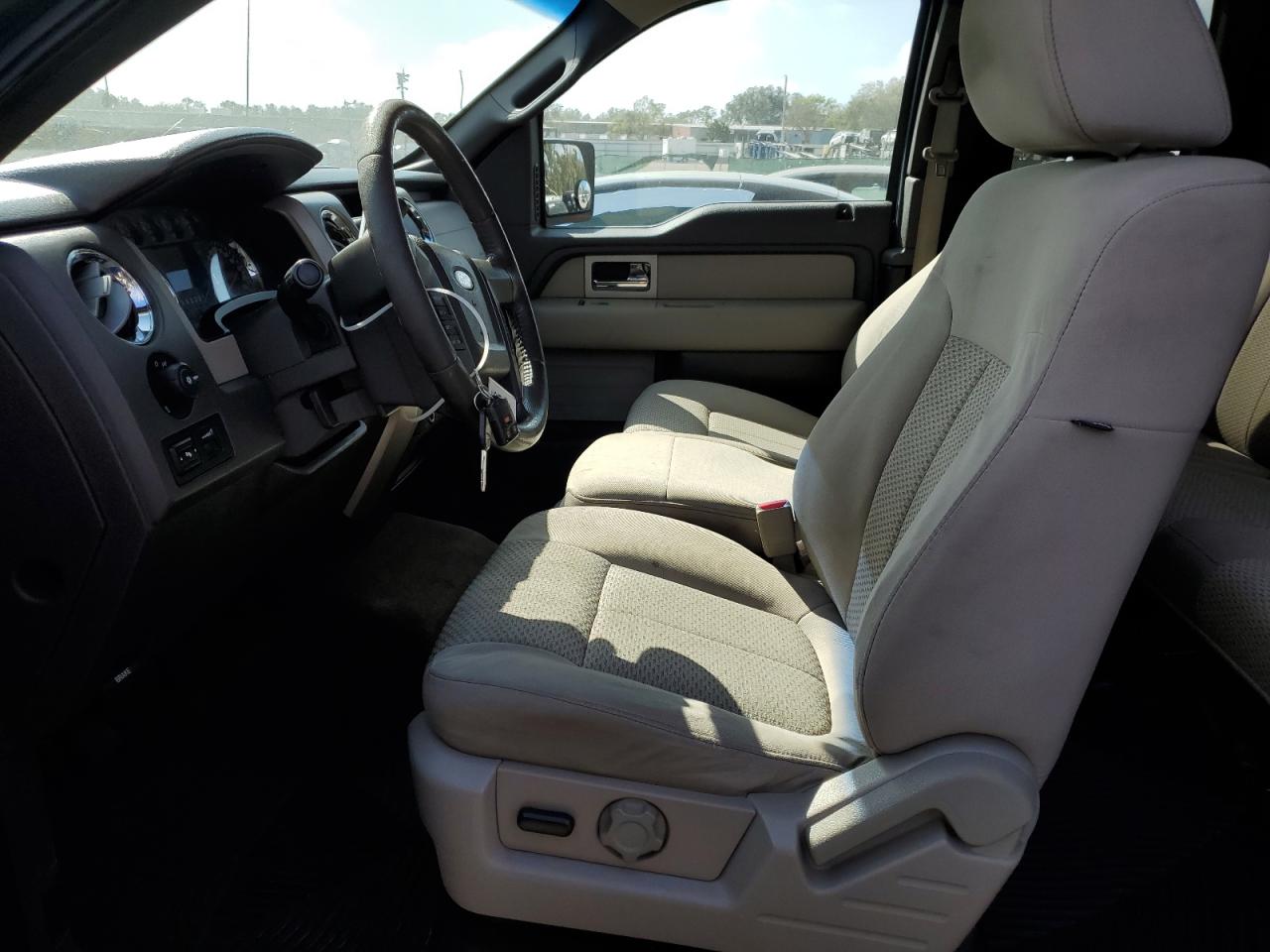 2010 Ford F-150 - Image 7