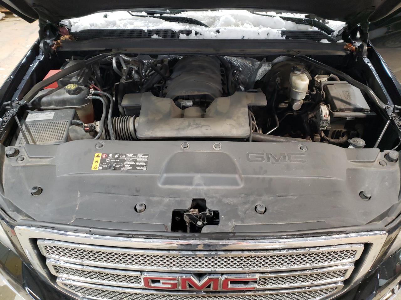 2017 GMC Yukon - Image 13